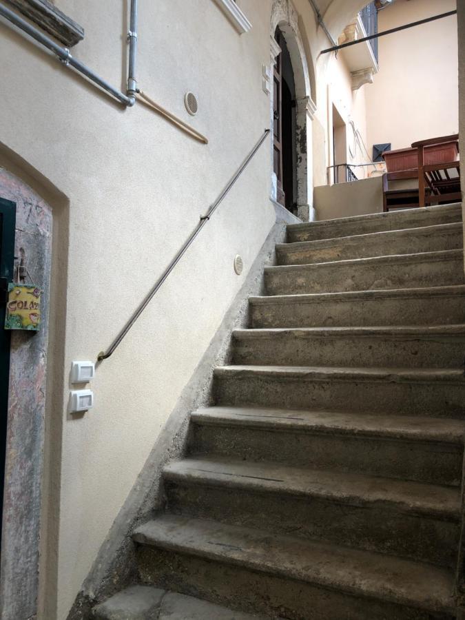 Il Minotauro B&B A 5 Minuti Da Popoli Vittorito Exterior photo